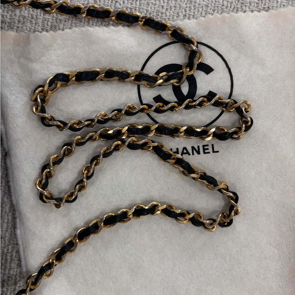 Authentic CHANEL black lambskin wild stitch vintage Diane bag - Picture 9 of 16